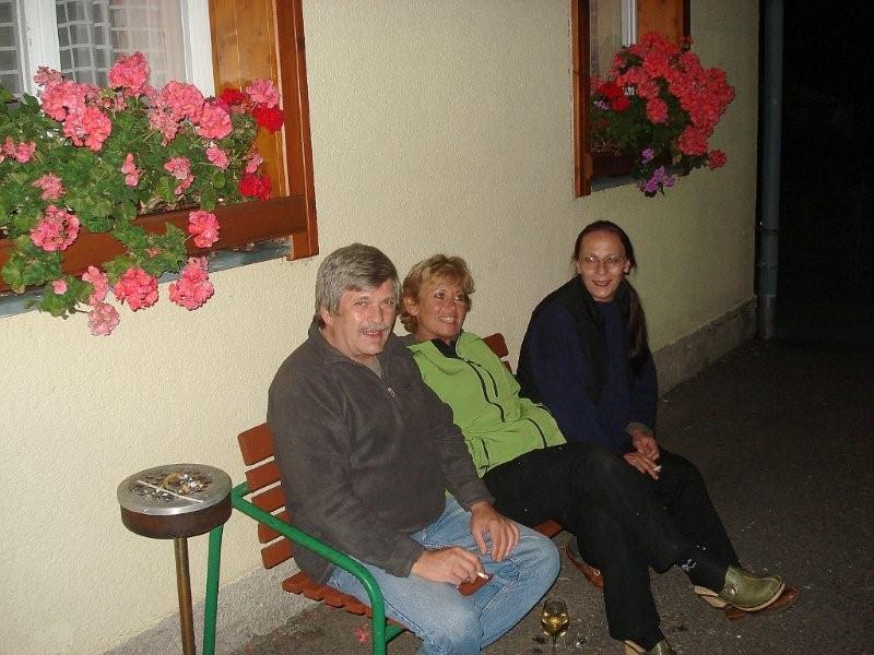 1033